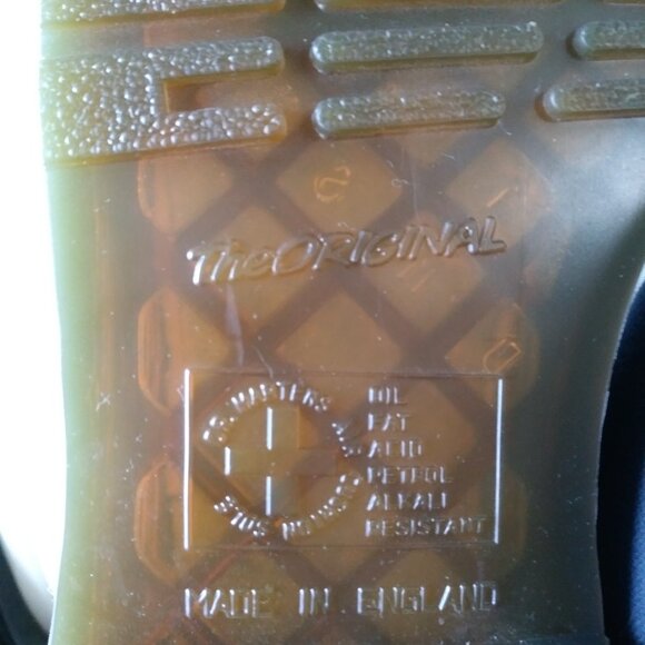 Doc Martens - Picture 4 of 8